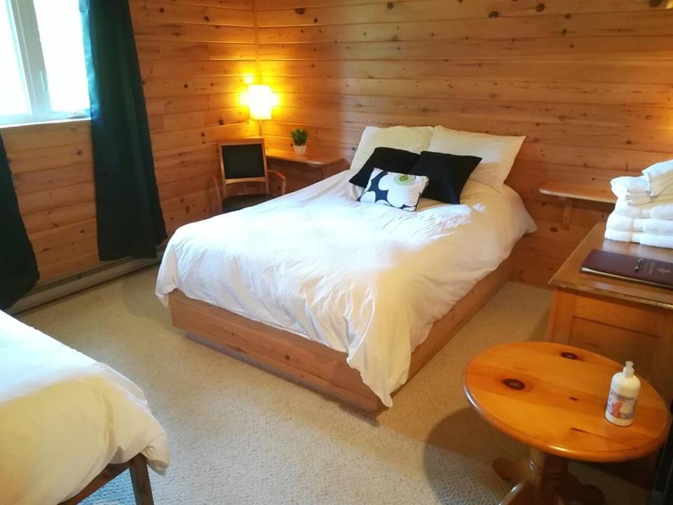 Auberge Ma Maison Sainte-Melanie Zewnętrze zdjęcie